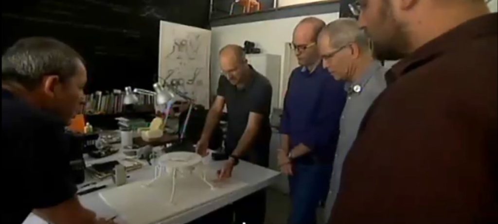 חדשות 2: מרצי המחלקה לעיצוב תעשייתי בשנקר בדרך לירח