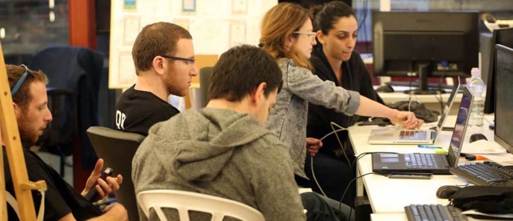 רשת ב': פרופ' אהוד מניפז – ראש בית-הספר להנדסת תעשייה וניהול – מספר על ההאקתון הלאומי הראשון לסטודנטים בתחום