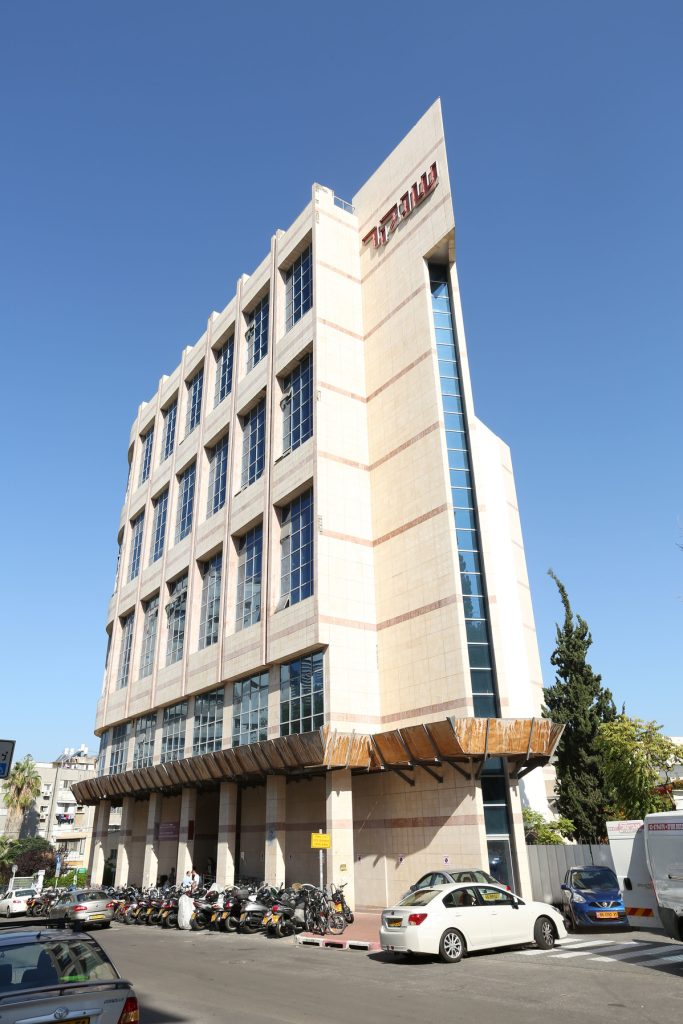 עינת אביב חברה בארגון מעצבי הפנים