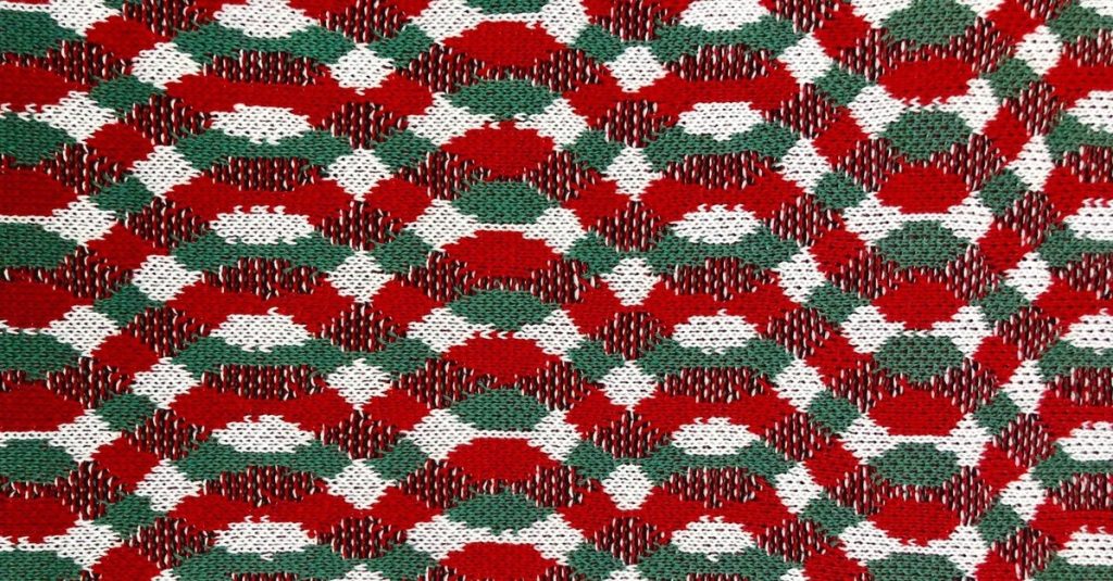 Maya Zwickel (Department of Textile Design) and Noa Baruch (Department of Fashion Design) won the prestigious Knit Game competition!