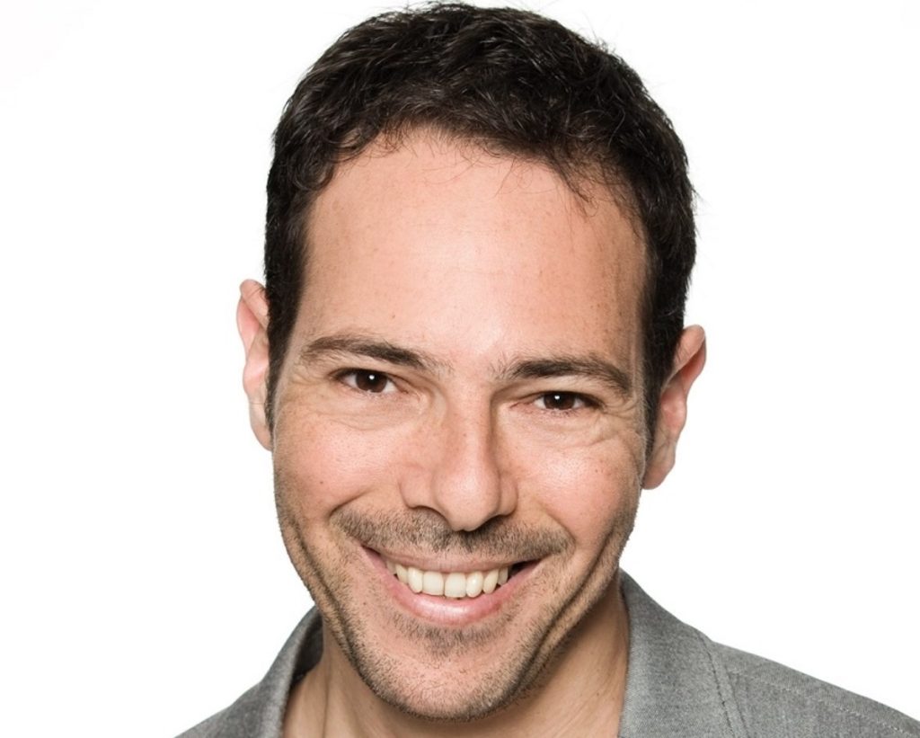 אילן בז'ה, ראש המחלקה לעיצוב אופנה: "אנחנו המהפכה ואנחנו מאוד סקרנים לגביה"