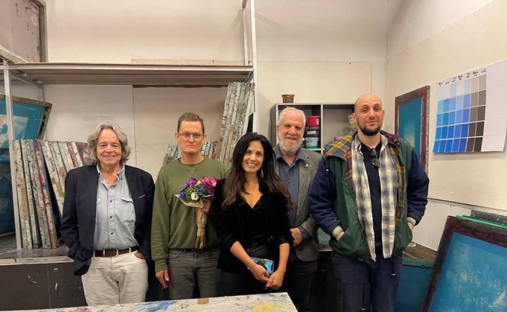 אי האמנות: קורס חברתי של היחידה למעורבות חברתית ובית הספר לאמנות רב-תחומית