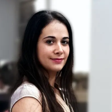 תמונת פורטרט של מיכל חן שכנאי. מרצה בשנקר