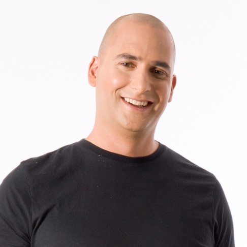תמונת פורטרט של אמיר ליפסיקס, מרצה במחלקה לעיצוב תעשייתי