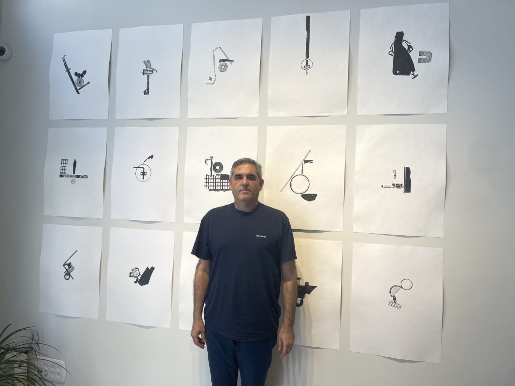 מרצה בשטח | דקל בוברוב