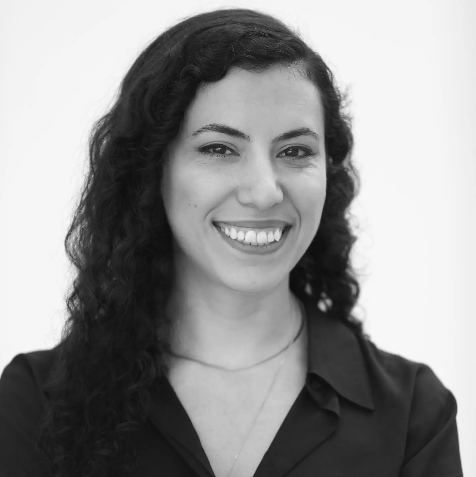 תמונת פורטרט של אדר' טליה לוי רוזנבוים. מרצה במחלקה לעיצוב פנים מבנה וסביבה