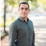 תמונת פורטרט של עומר כספי. מרצה בבית הספר להנדסת תעשייה וניהול בשנקר